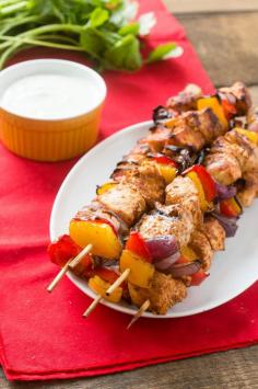 grilled chicken fajitas on a stick + 4 other healthy and delicious family dinner recipe ideas in this week’s summer  meal plan | Rainbow Delicious