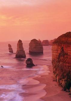 
                        
                            12 Apostles, Great Ocean Road, Australia
                        
                    