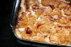 Yummy Scalloped Potatoes ~  Easy....and sooo delicious!  Recipe @: http://eighteen25.blogspot.com/2014/03/yummy-scalloped-potatoes.html?utm_source=feedburner&utm_medium=email&utm_campaign=Feed%3A+Eighteen25+%28eighteen25%29