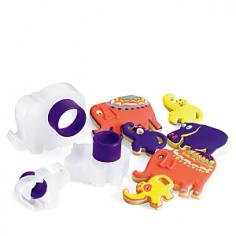Set includes an elephant, hippo and monkey shapes Cutters are designed to release dough with ease for a seamless cut When not being used, cutters conveniently snap together from smallest to largest for neat, compact storage Made from durable plastic, perfect for cookies or canap sDishwasher safe Cuisipro tools have been designed to perform each specific task with precision and ease while always meeting the highest standard for quality, comfort, and convenience. Our snap-fit zoo animal cookie cutter set includes several shapes and sizes. Create your own zoo with these playful animal shapes. Its perfect ingredient for a fun- filled family afternoon.