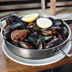 Have you tried our Chilli Mussels? The mob from @theurbanlistperth rates us No 1. You need this in your life! #clancyscanningbridge