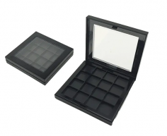 The materials of cover, inner plate and bottom of Y471 are ABS, with good toughness and good impact resistance. Its cover is AS transparent layer, which can better show its inner material especially when displayed. And it is easy to highlight the color of eye shadow, which is convenient for customers to choose. This plate has a tight and fit buckle cover, and it is very convenient to open and close while protecting the eye shadow. The joint is not likely to break, and the overall style is classy and of textural quality, which highlights the professionalism and style of the brand.

The whole eye shadow palette has choices for any color injection molding. For example, the overall basic black and the hot printing brand logo in the figure above look simple and personalized, which reveals a sense of advanced with low profile. The surface can adopt printing, bronzing, hot transfer printing, peeling, 3D printing and other processes. If you are tired of classic injection black, you can also try spray painting process, such as matte paint, rubber paint and so on, adding a color of cute and lively to the product, which is suitable for matching pink and orange interior material.

zjwlsj.com
